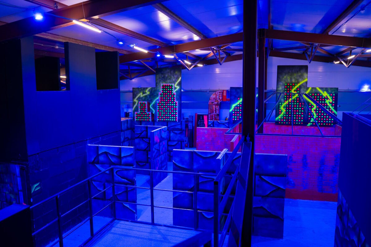 Фотография экшн-игры Лазертаг "Сити" от компании Lasertag Arena (Фото 1)